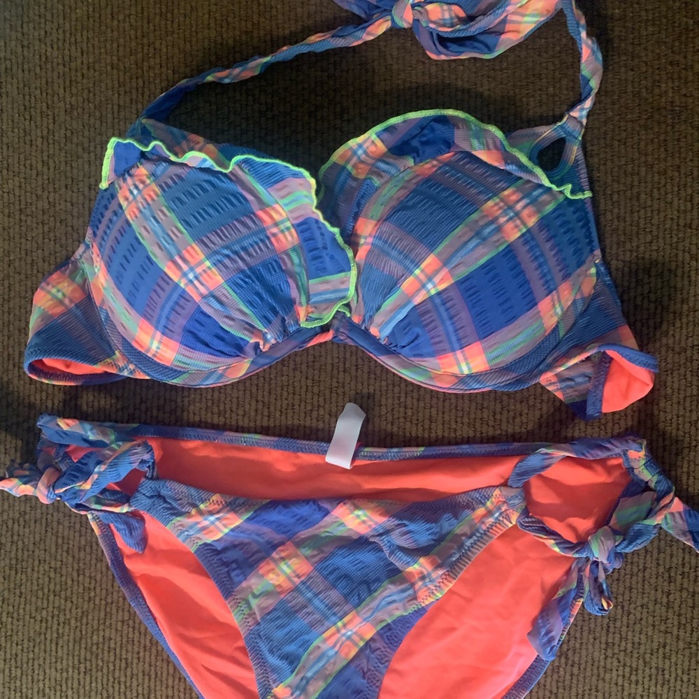 Victoria’s Secret bikini